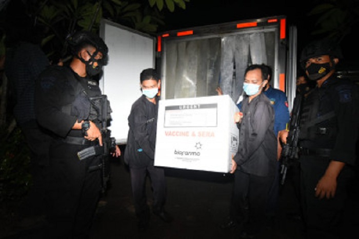 Vaksin Covid 19 saat tiba di Banyuwangi. (Foto. Pemkab Banyuwangi)